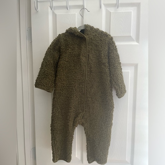 New With Tags Organic Cotton Sherpa Hooded BuntingOlive Green18 Months